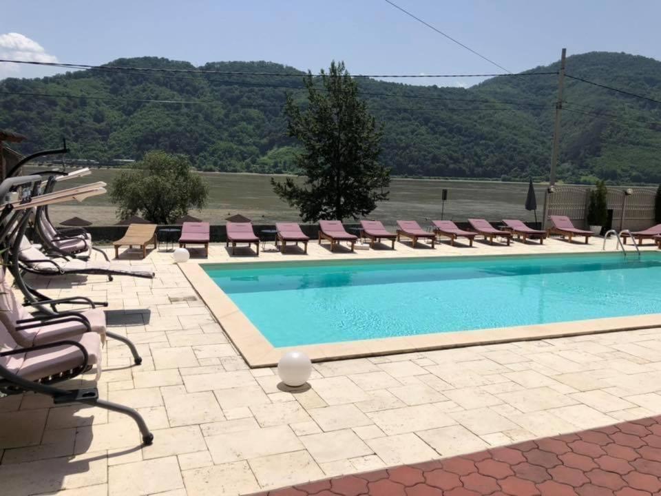 Pensiunea Deian-Clisura Dunarii Moldova Noua Exteriér fotografie